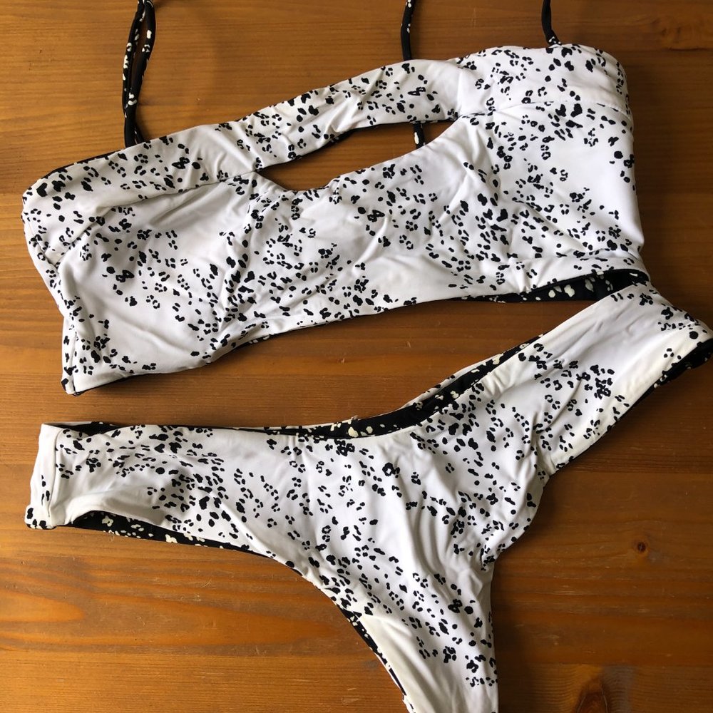 Reversible Cheeky Bikini - Picture 2 of 2